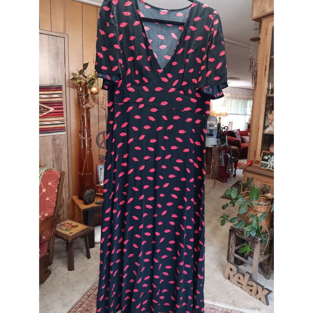 A New Day Long Rayon Red Lips Dress Size L